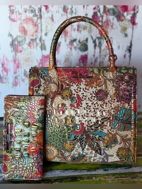 NWT Brahmin small Caroline marketplace w/ Wallet Floral Fruit Leather PRICE FIRm